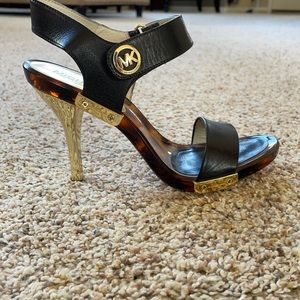 Michael Kors 4” heel, sandals with gorgeous tortoise acrylic base. Size 7M.